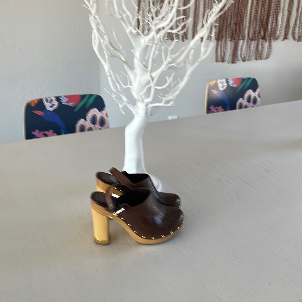 Tory Burch shoe